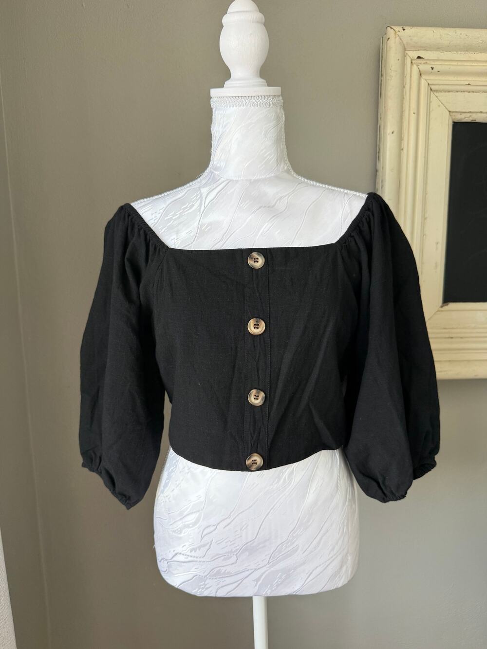 J.O.A. Black Cotton Puff Sleeve Crop Top Size M NWT